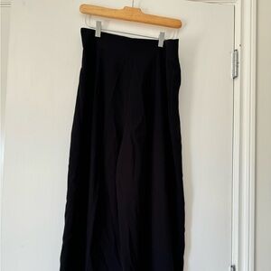 Black wide leg crepe pants